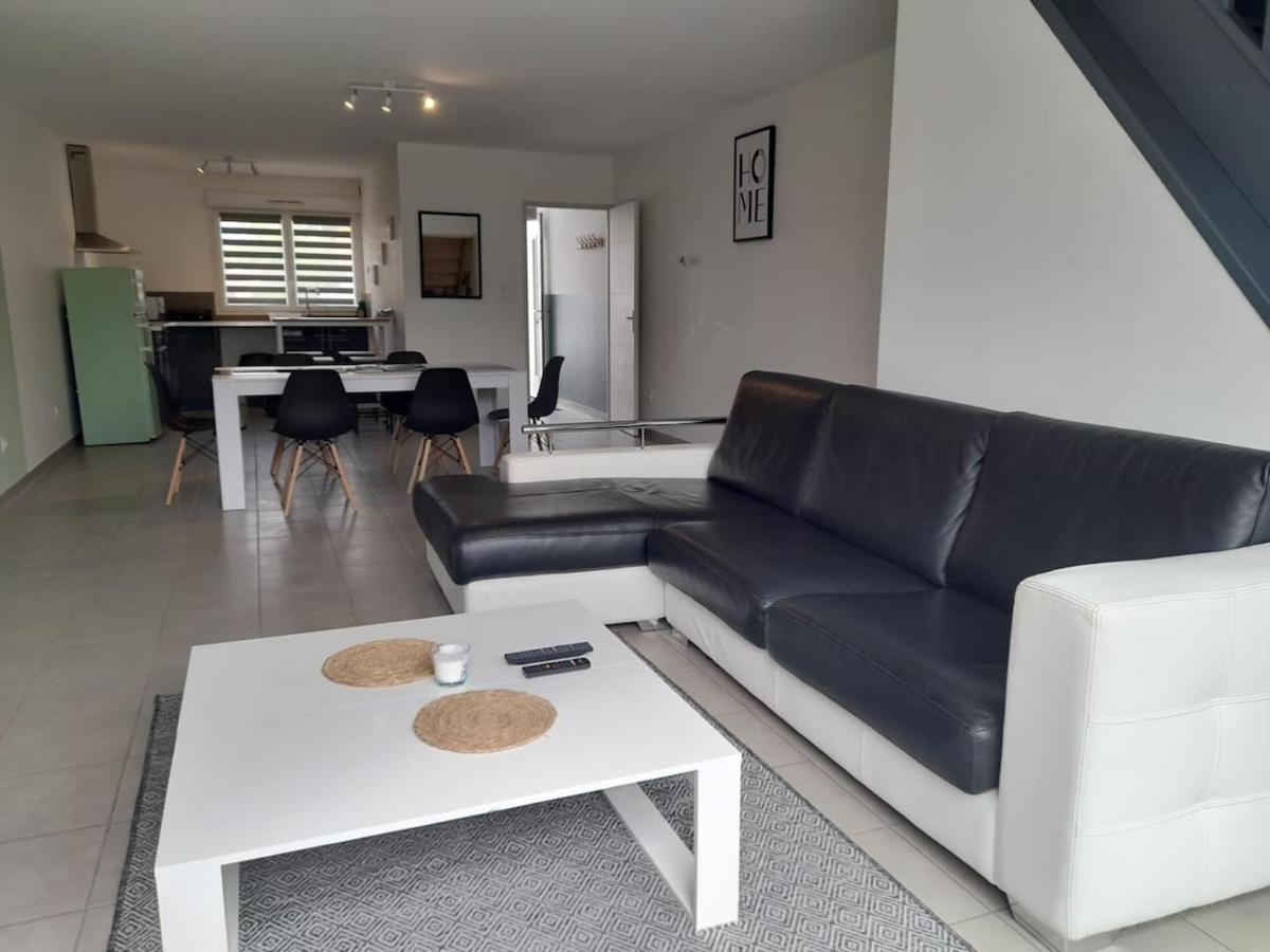 Logement De 100M2 Avec Terrasse Wardrecques Exterior photo