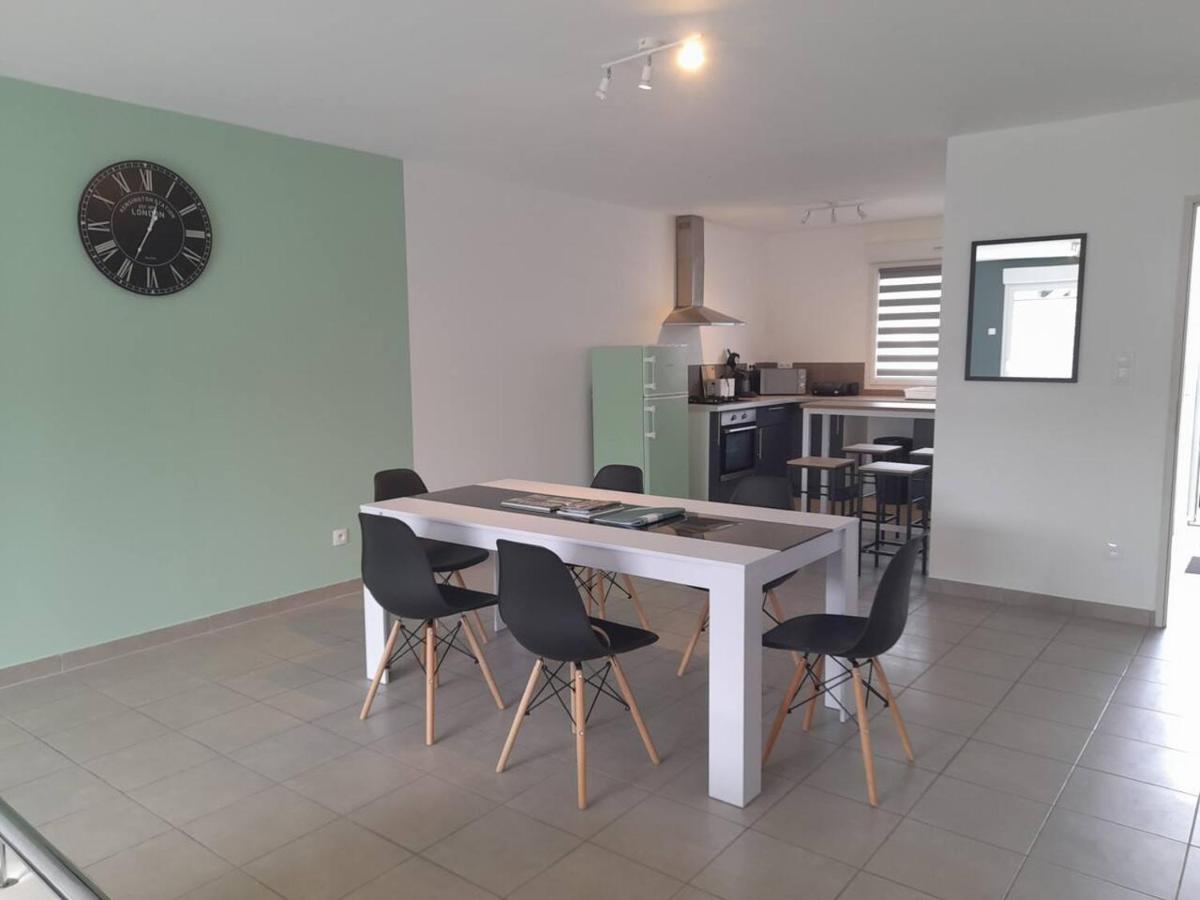 Logement De 100M2 Avec Terrasse Wardrecques Exterior photo